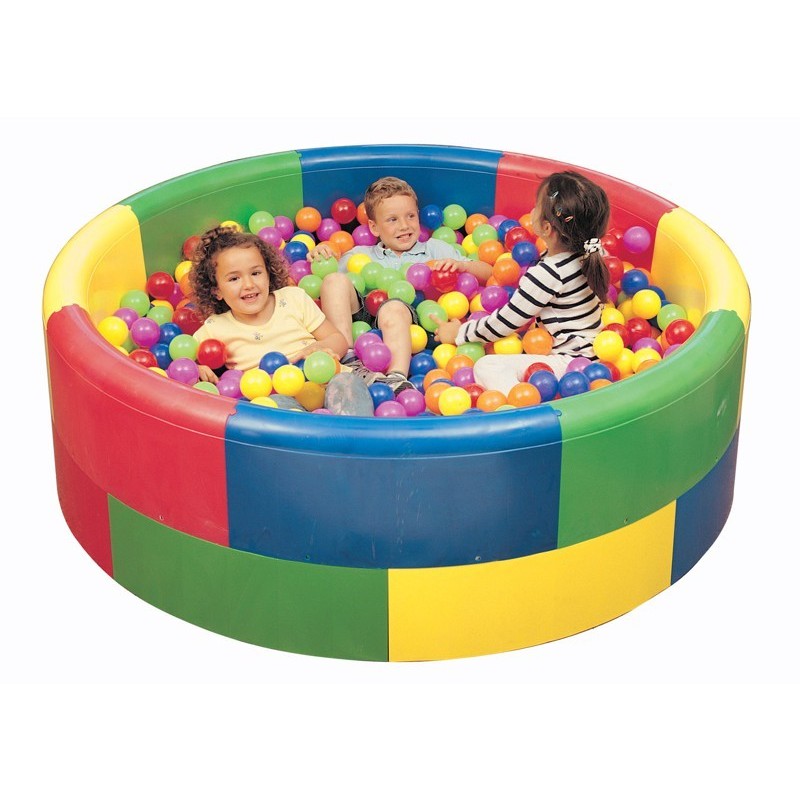 Sensorial round pool,