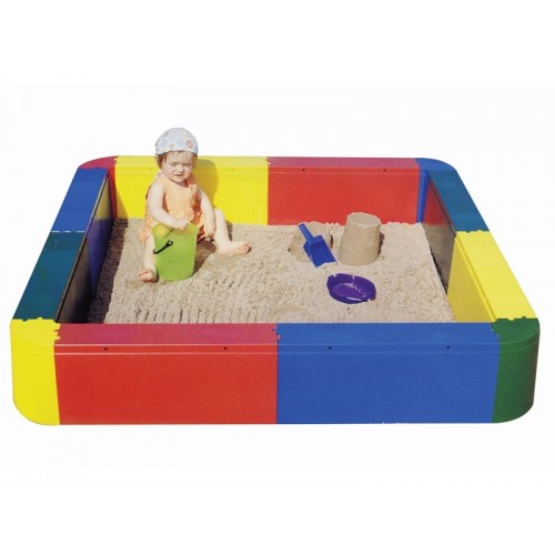 Square pool for sand